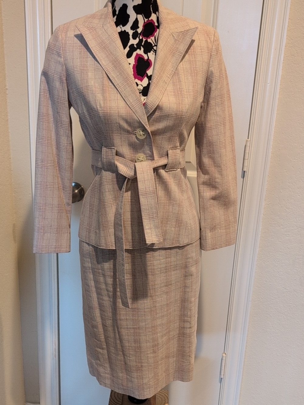 Larry Levine Linen Blend Plaid Skirt Suit Set Tan Beige Petite 2P